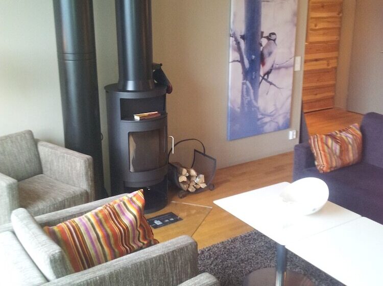 Levi Suites Unna Mànnu