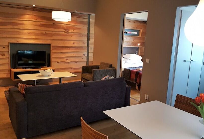 Levi Suites Unna Mànnu