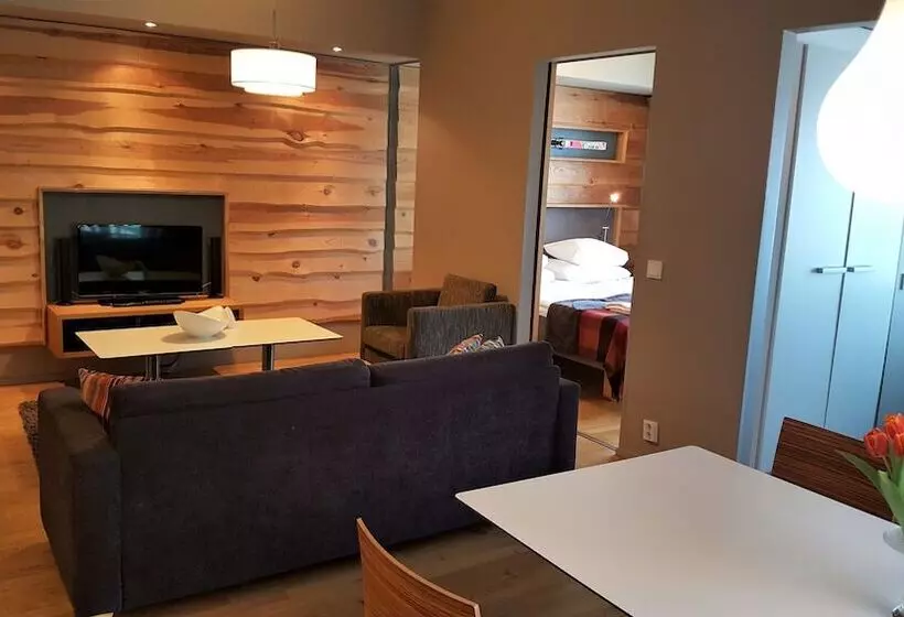 Levi Suites Unna Mànnu