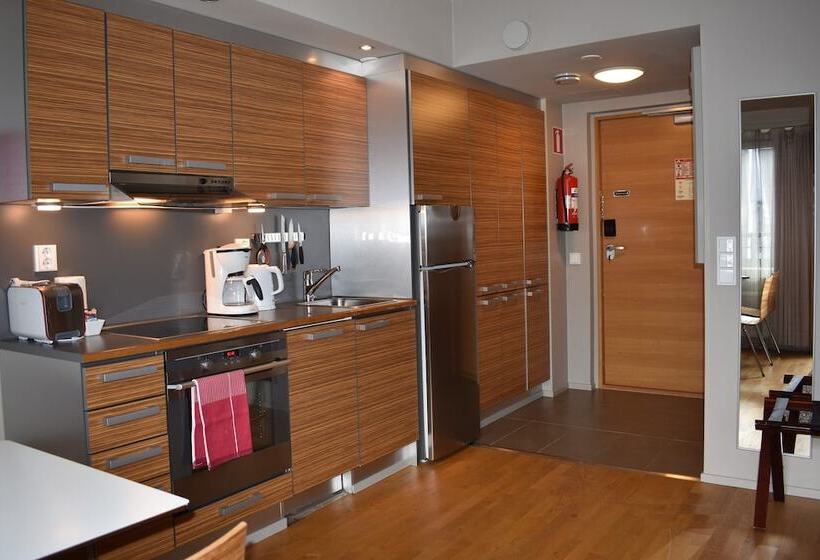 Levi Suites Unna Mànnu