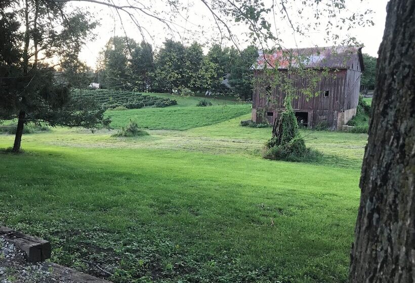 The Nauvoo Grand Bed & Breakfast