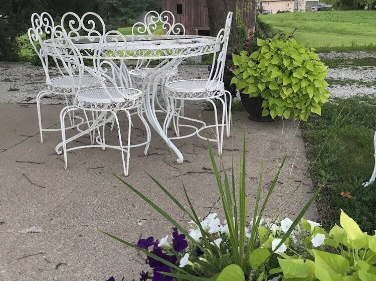 The Nauvoo Grand Bed & Breakfast