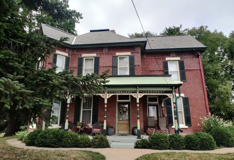 The Nauvoo Grand Bed & Breakfast