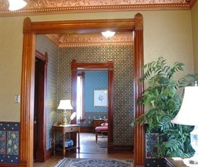 The Nauvoo Grand Bed & Breakfast