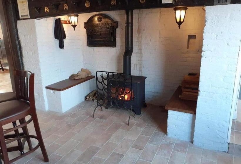 The Bear Inn And Burwash Motel