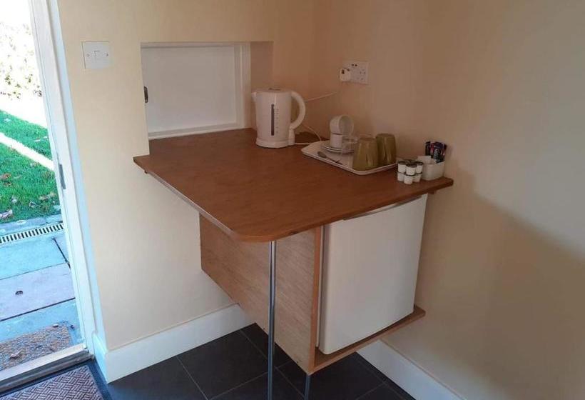 The Bear Inn And Burwash Motel