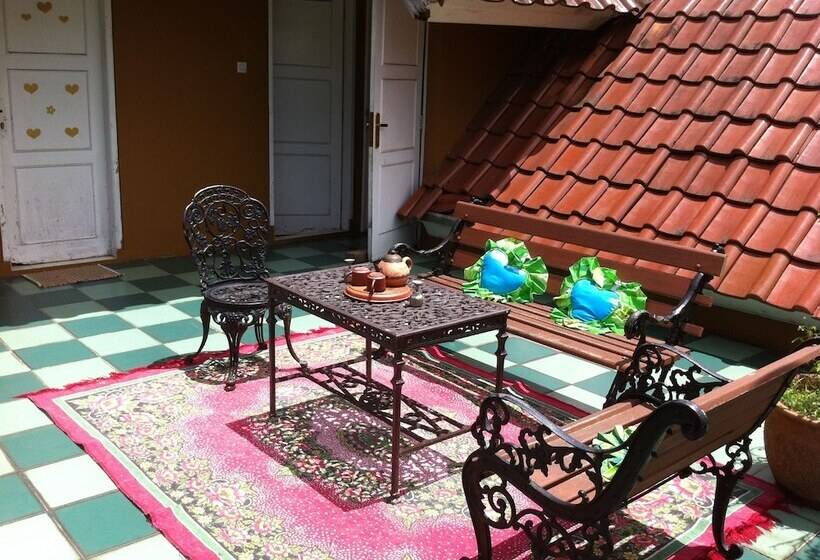 Villa Bukit Danau Lot 13