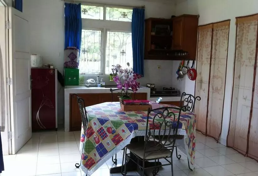 Villa Bukit Danau Lot 13