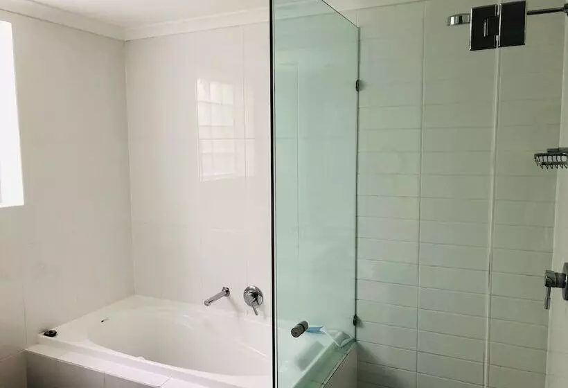 Wyndel Apartments   Encore