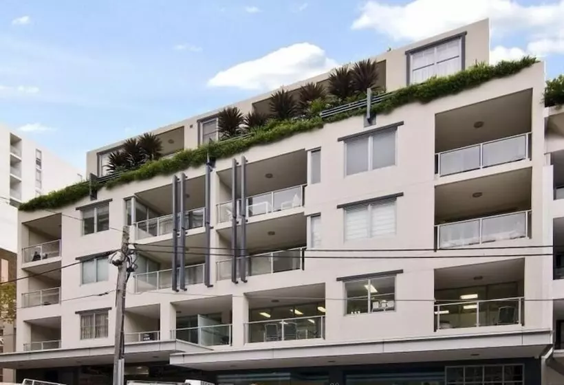 Wyndel Apartments   Encore