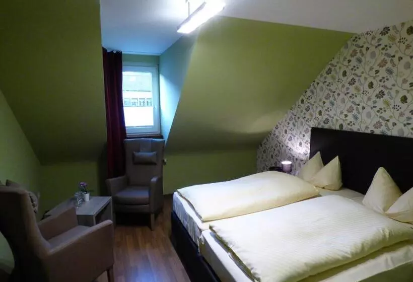 Zum Kronprinzen Hotel Garni