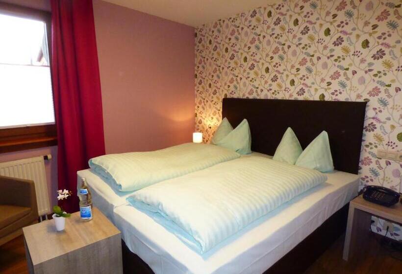 Zum Kronprinzen Hotel Garni