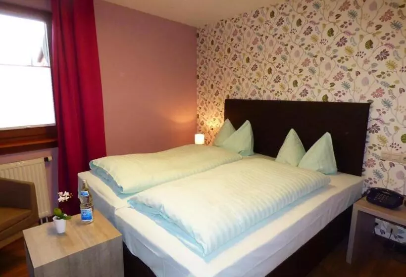Zum Kronprinzen Hotel Garni
