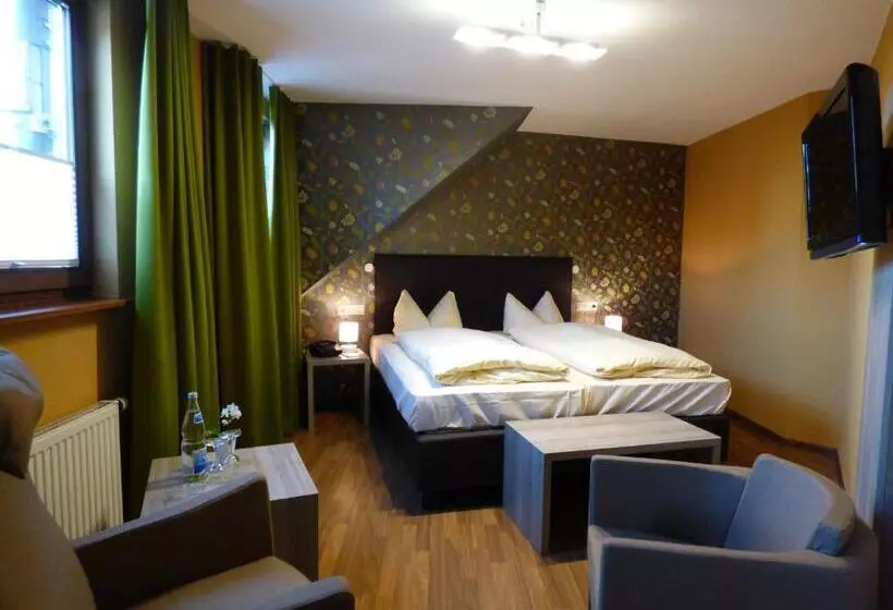 Zum Kronprinzen Hotel Garni