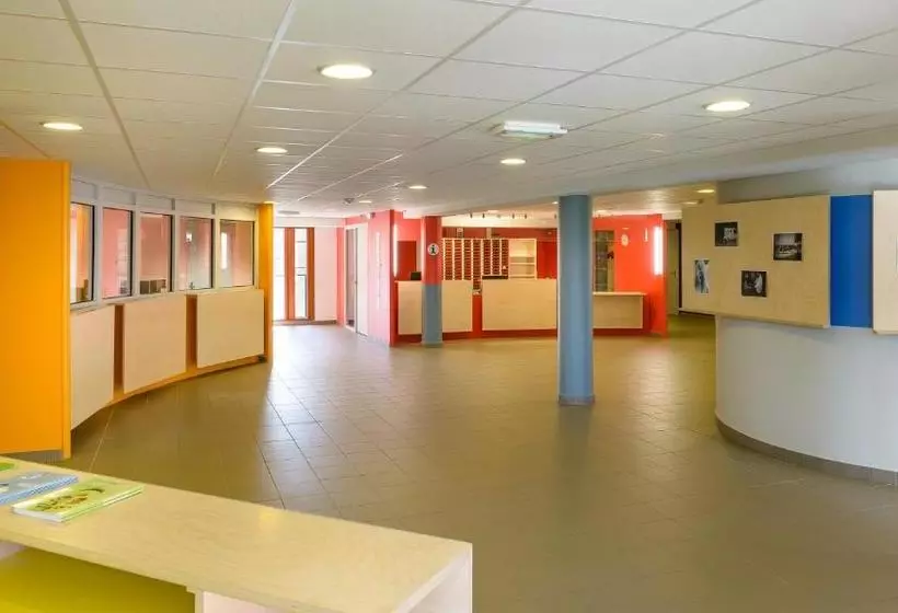هاستل Centre International De Séjour André Wogenscky