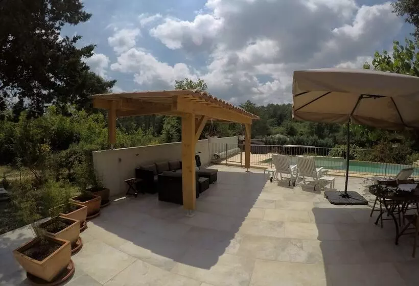 Aamiaismajoitus (B&B) Chambres D Hotes Au Pays De Fayence