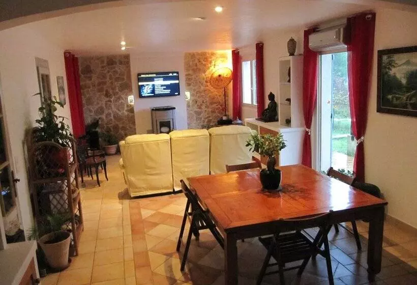 Aamiaismajoitus (B&B) Chambres D Hotes Au Pays De Fayence