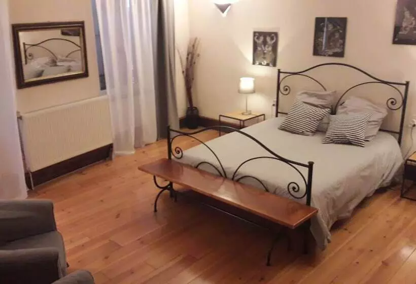 ベッドアンドブレックファースト Chambres D Hotes Belle Occitane