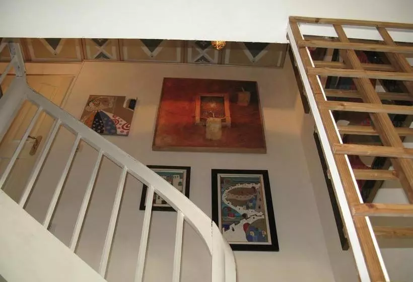 تختخواب و صبحانه Maison D Hôtes  L Echoppe & Les Toiles