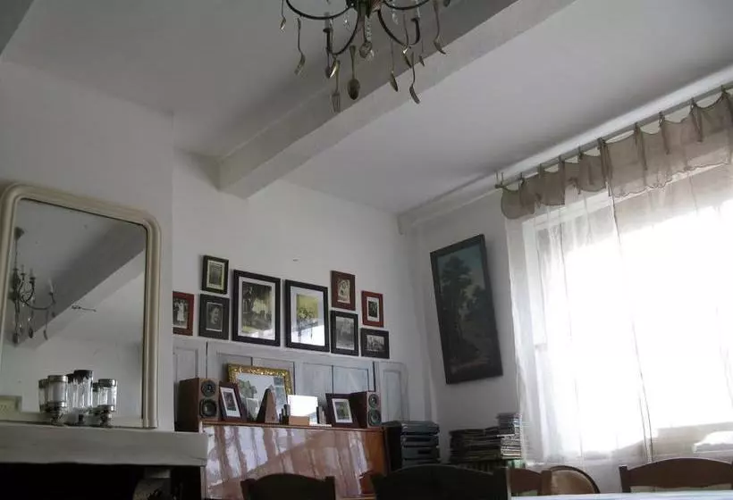 تختخواب و صبحانه Maison D Hôtes  L Echoppe & Les Toiles