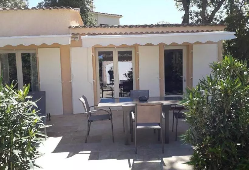 Aamiaismajoitus (B&B) La Bastide Du Bouchou