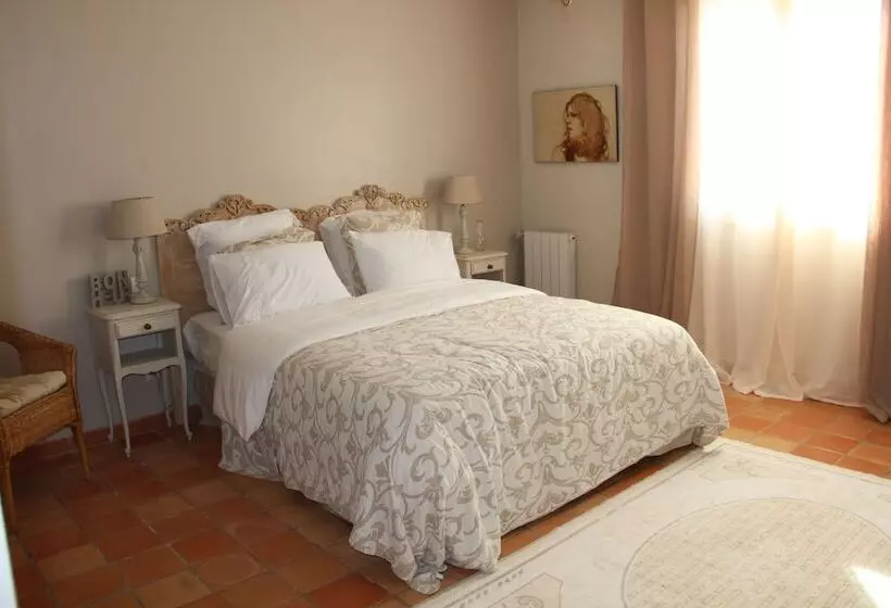 Aamiaismajoitus (B&B) La Bastide Du Bouchou