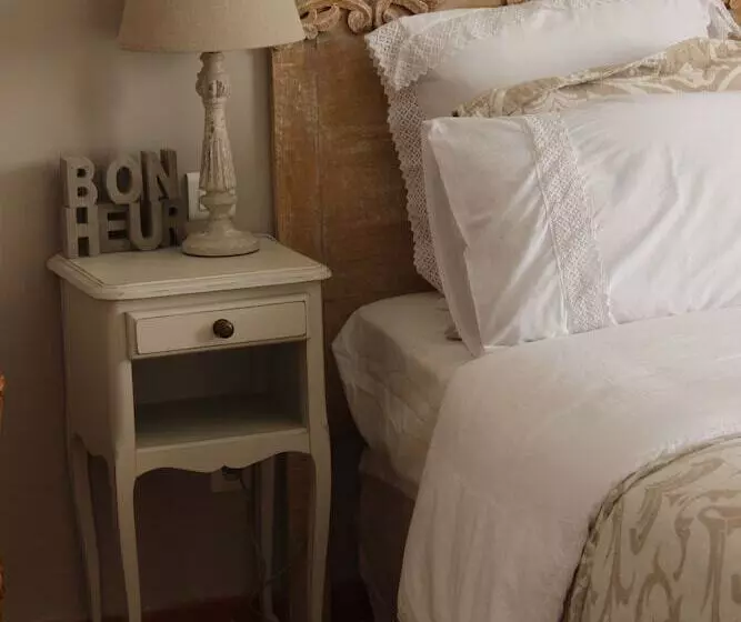 Aamiaismajoitus (B&B) La Bastide Du Bouchou