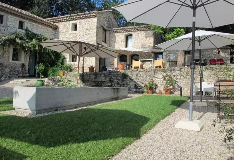 Aamiaismajoitus (B&B) Les Esplanes