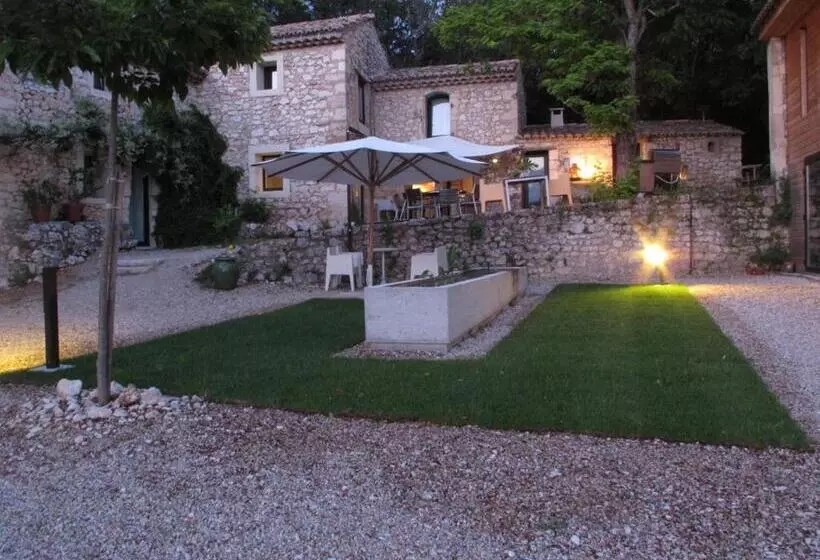 Aamiaismajoitus (B&B) Les Esplanes