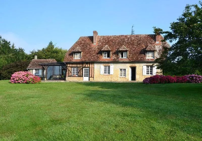 Aamiaismajoitus (B&B) Maison D'hôtes La Bihorée
