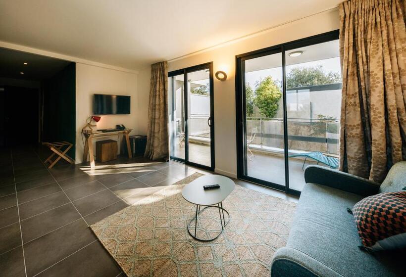 ホテル Citta Di Lume Suites & Lofts