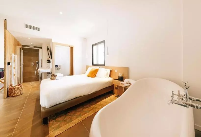 هتل Citta Di Lume Suites & Lofts
