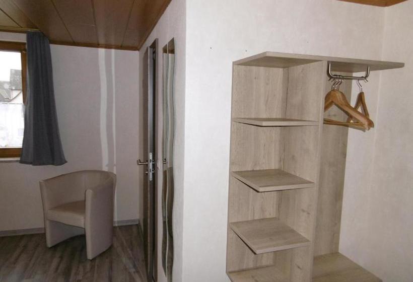 Отель Gästepension Zum Stern