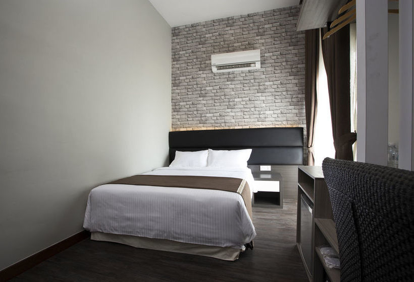 Отель Gurney Lodge