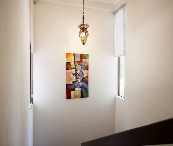 Отель Gurney Lodge