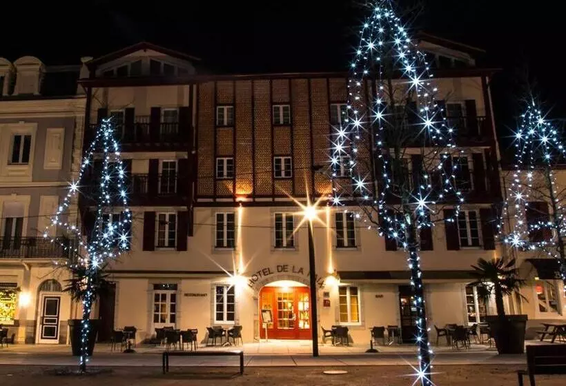 Hotelli Hôtel Restaurant De La Paix