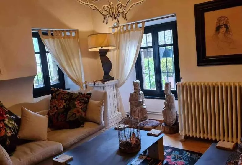 Hotelli Le Château Brangoly