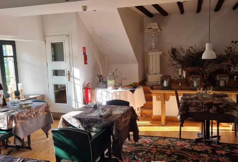 هتل Le Château Brangoly