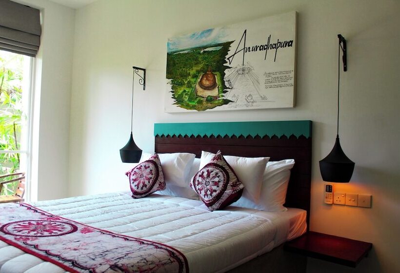 Отель The Chariot Hikkduwa Resort