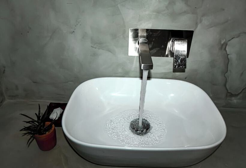 Отель The Chariot Hikkduwa Resort