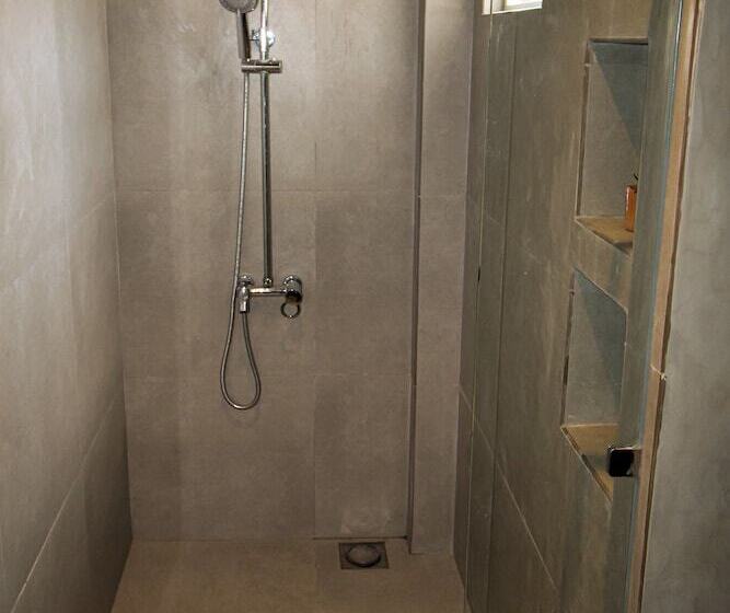 Отель The Chariot Hikkduwa Resort