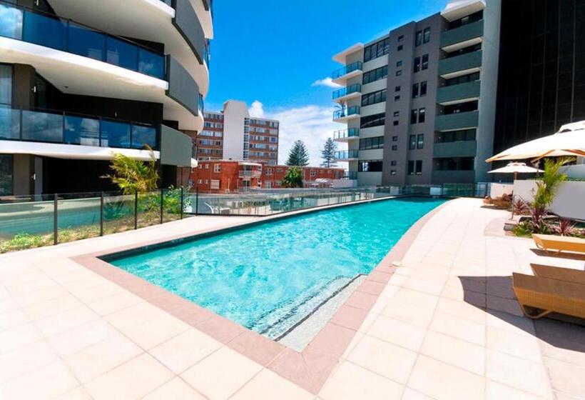 Ambience On Burleigh Beach