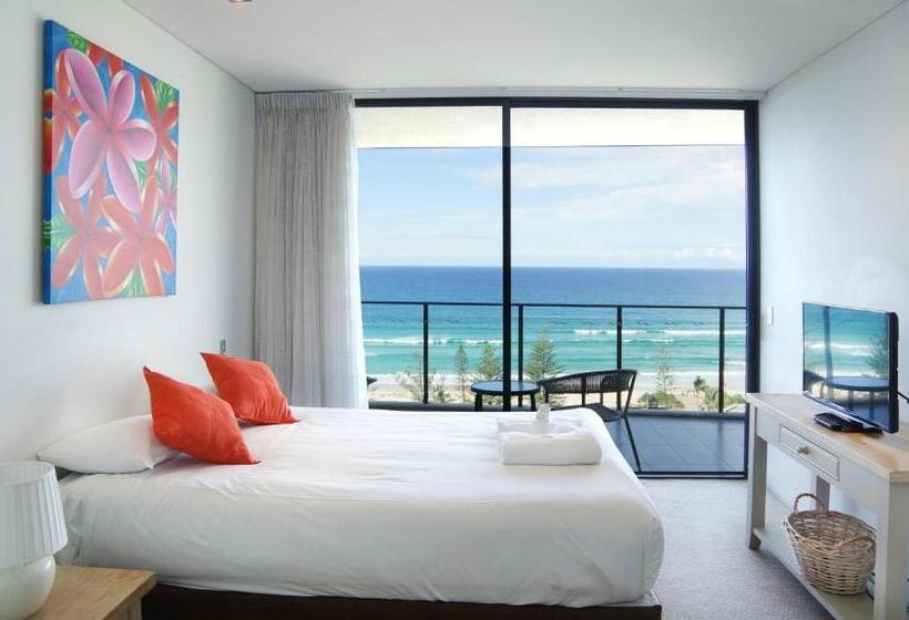 Ambience On Burleigh Beach