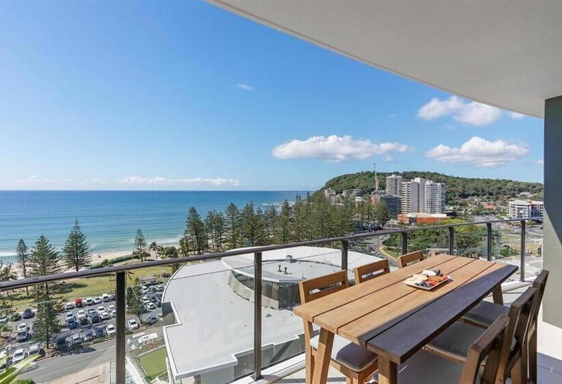 Ambience On Burleigh Beach