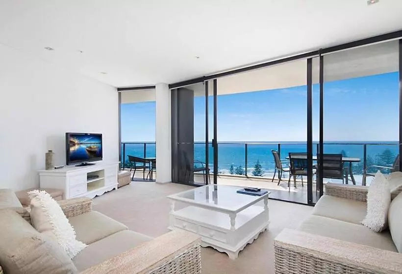 Ambience On Burleigh Beach