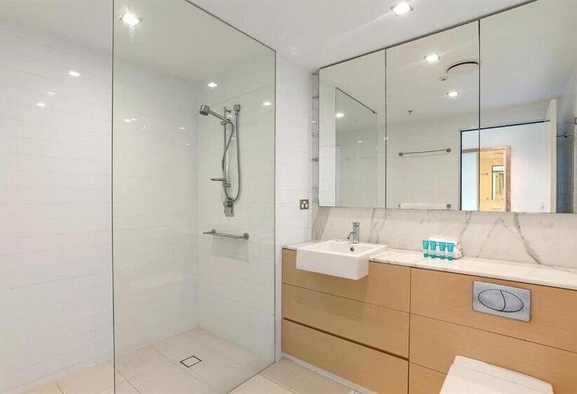 Ambience On Burleigh Beach