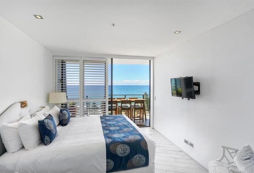 Ambience On Burleigh Beach