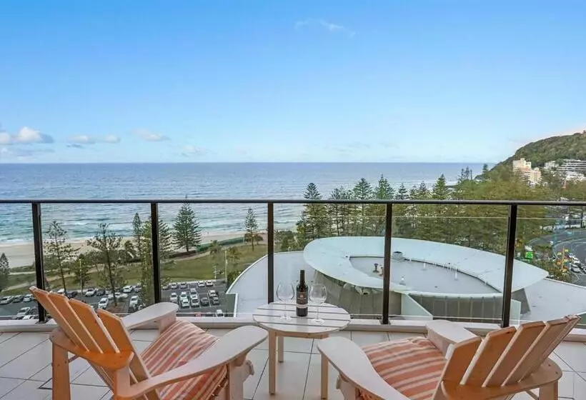 Ambience On Burleigh Beach