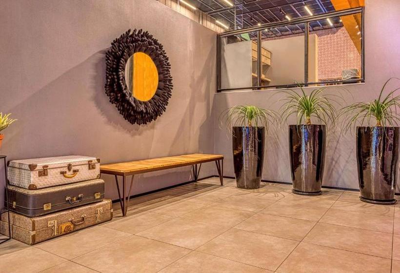 Apart Adagio Alphaville