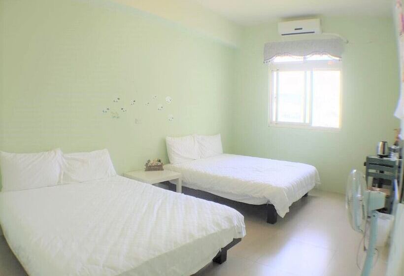 تختخواب و صبحانه Sara S House